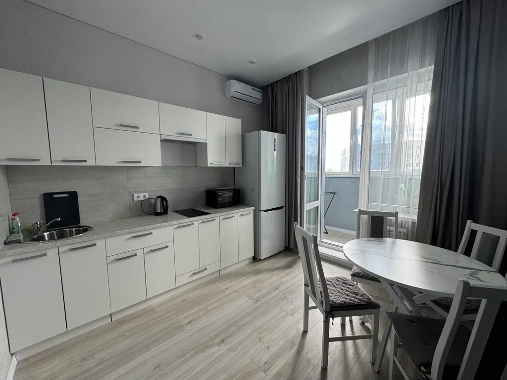 Новая квартира Люкс у Арены — аренда посуточно в Омск