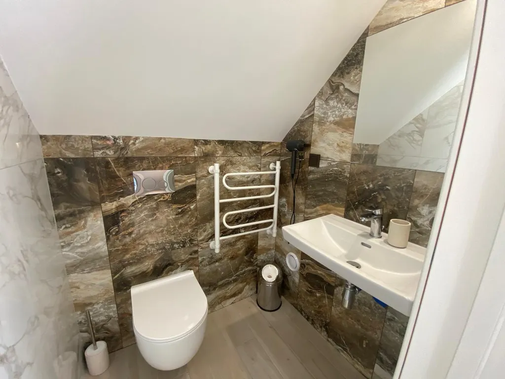 Дом с тёплым 30+ бассейном и сауной в 20 минутах от шикарного пляжа