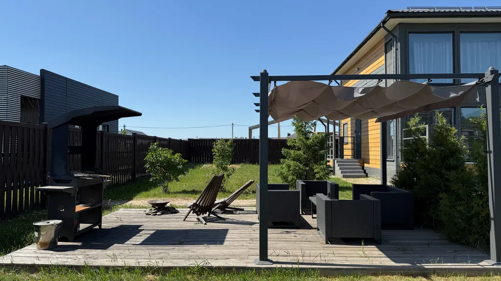 Коттедж Большой семейный дом с панорамными окнами у леса и озера — Семеновское