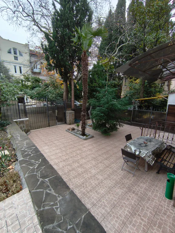 Коттедж Коттедж СВОЙ  двор, мангал, парковка.... — Ялта