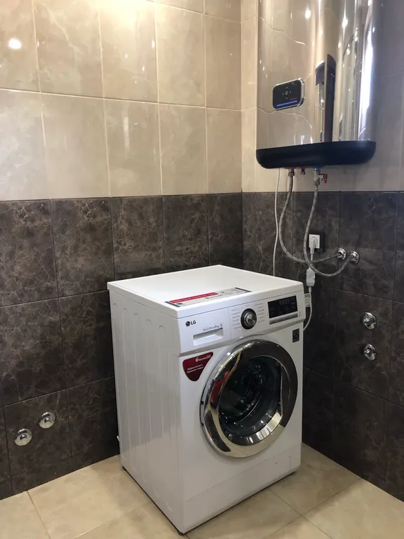 Уютный дом на берегу реки