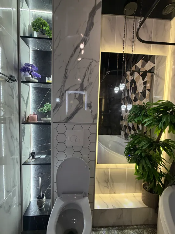 Квартира студия с джакузи и множеством подсветок