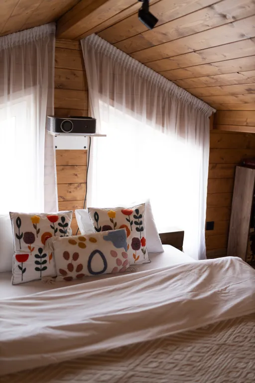 Коттедж Просторный загородный дом с мансардой, баней и горячим чаном — Воскресенское