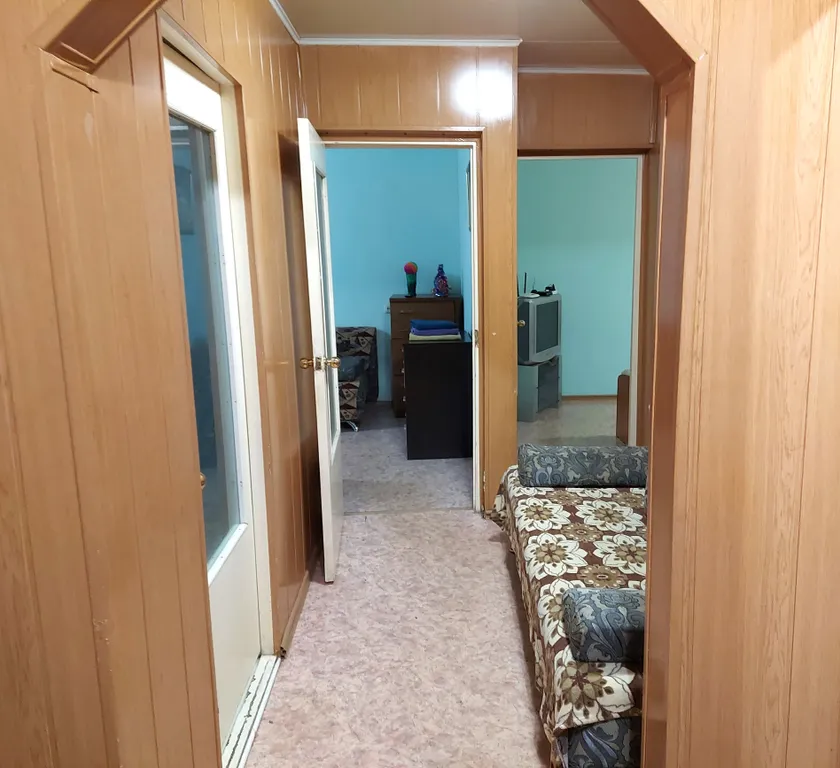 Вместительная трёшка (до 11 чел.) с изолированными комнатами в центре