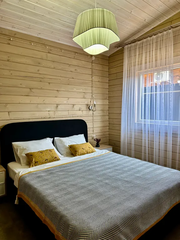 Дом с бассейном