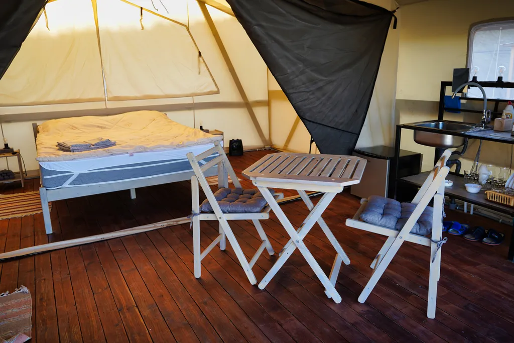 Глэмпинг Остров на Чиркейском водохранилище