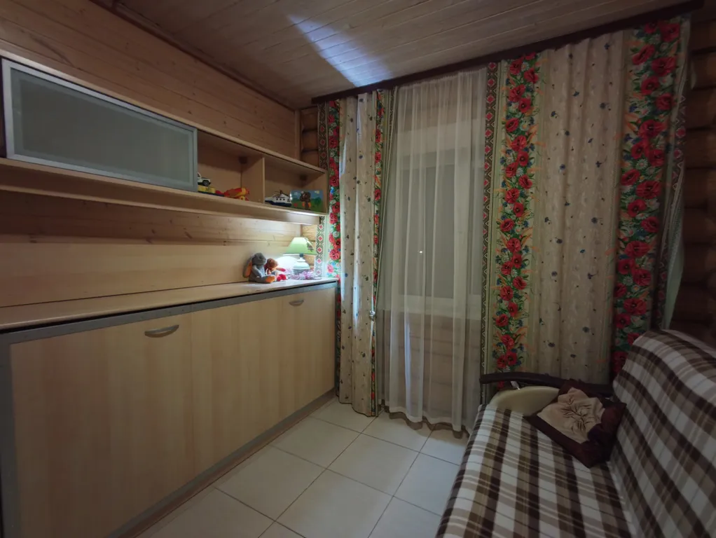 Теплый дом в русской деревне