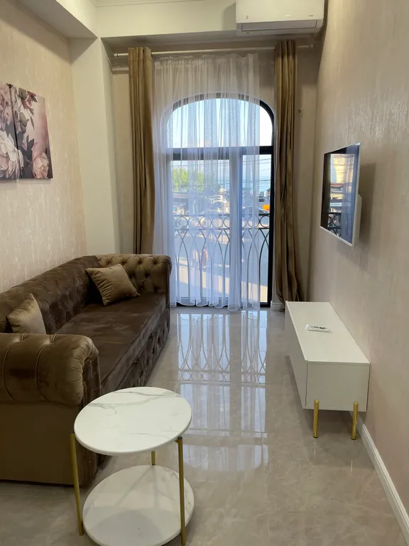 Квартира Апартаменты на первой береговой линии с видом на море — аренда посуточно в Сухум