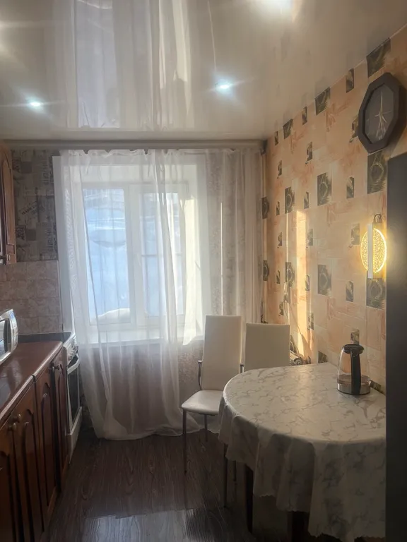 Уютная квартира с гидромассажной ванной с мультицветом