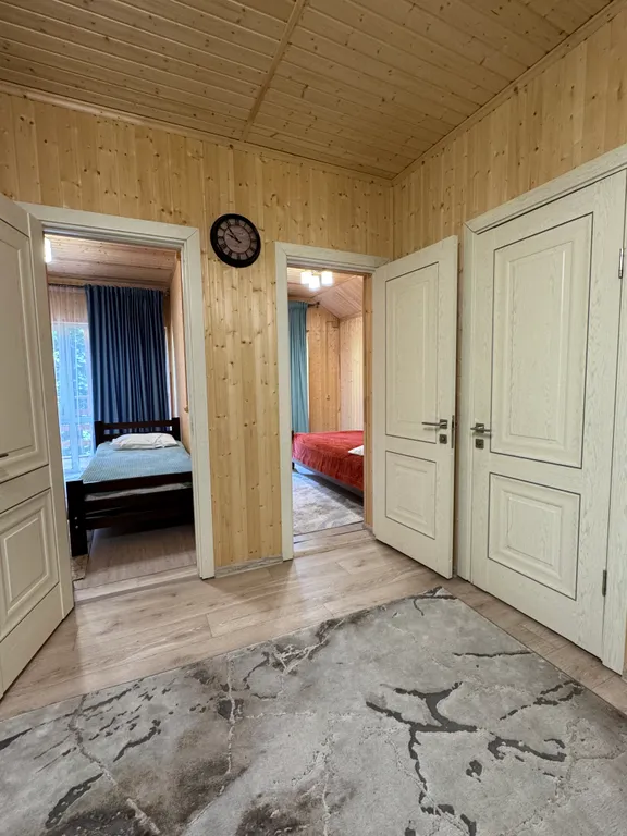 Коттедж в лесу, 12 спальных мест (весь дом)