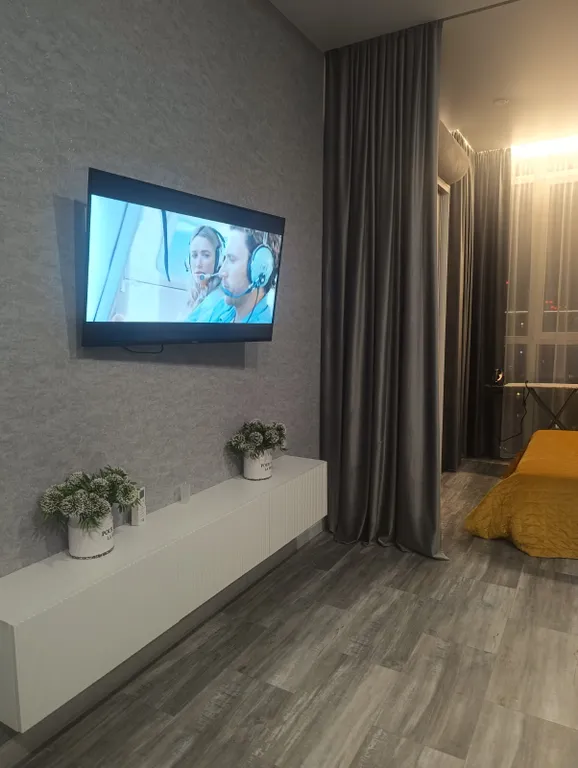 Новенькая студия с шикарным видом с панорамного окна на 20м этаже