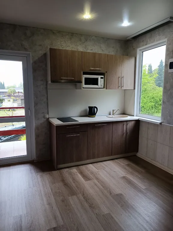 Дом-коттедж на берегу моря Изумрудный берег