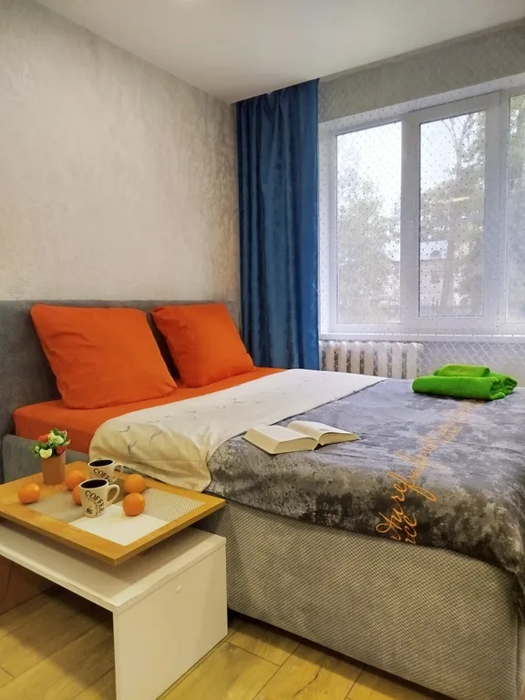 Трёхкомнатная семейная квартира с современными ремонтом Центр города — аренда посуточно в Псков