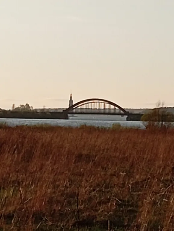 Домик с видом на затопленную колокольню