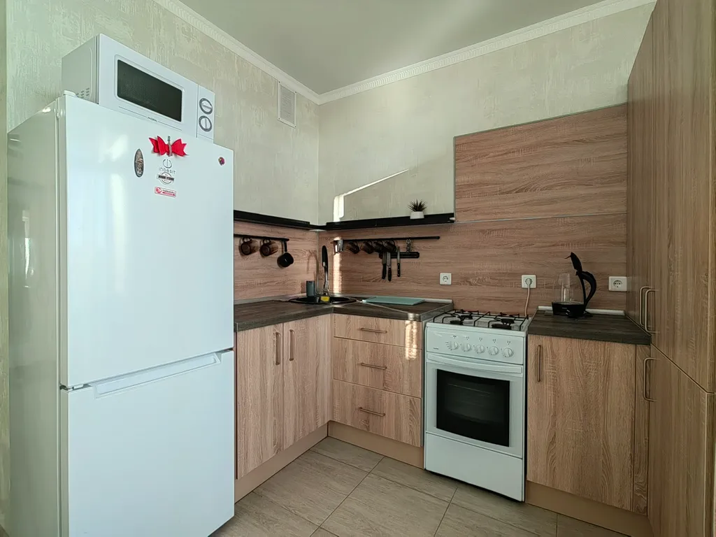 Из наших окон храм