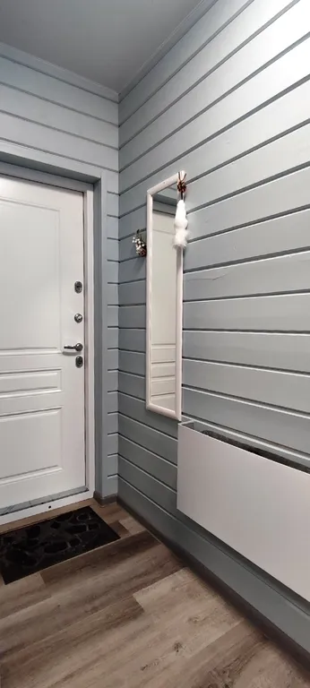 Домик на берегу реки