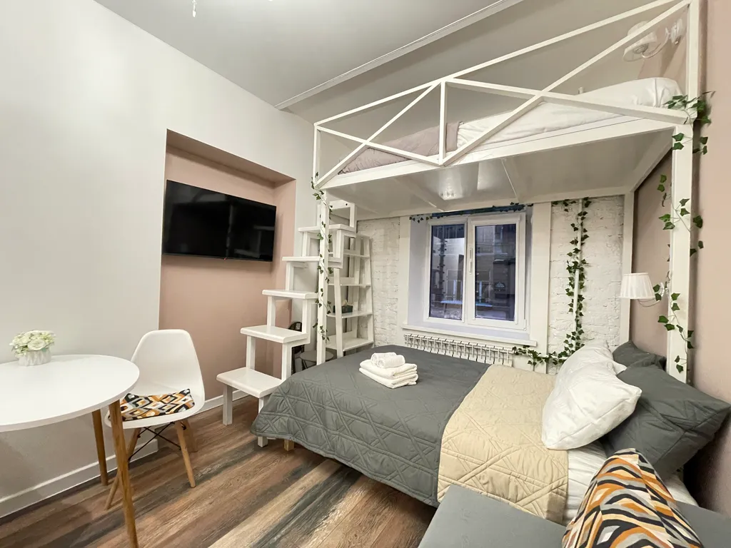 Квартира Квартира Уютная двухуровневая студия — Санкт-Петербург