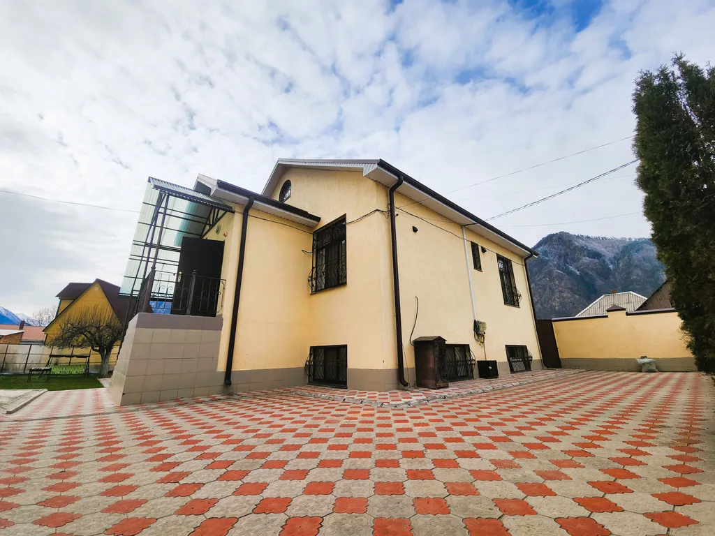 Уютный дом на 8 гостей с баней, с видом на горы Теберды