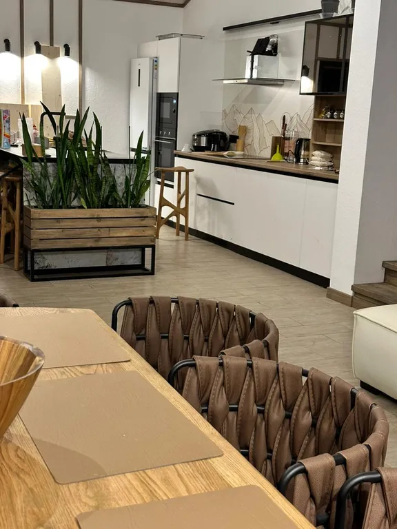 Новый коттедж с горячим бассейном