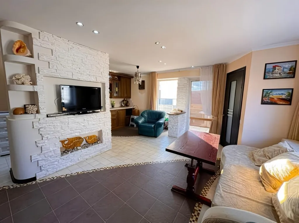 Таунхаус на берегу моря Катран