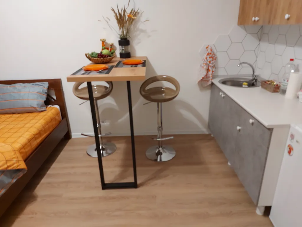 Яркая, уютная студия у Онкоцентра имени Цыба А. Ф