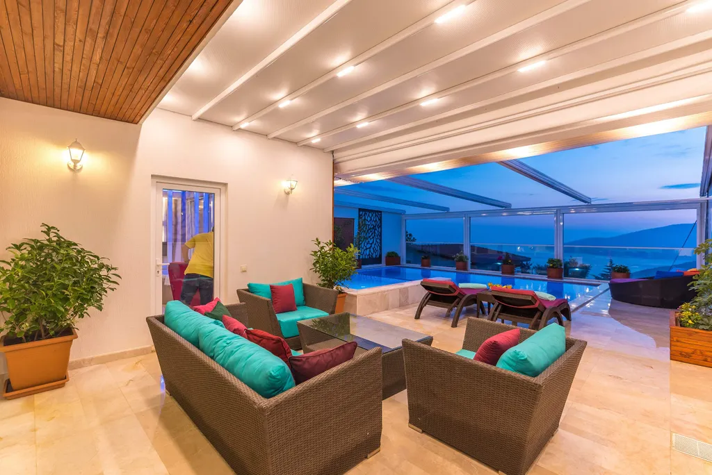 Вилла 466 с крытым бассейном с подогревом