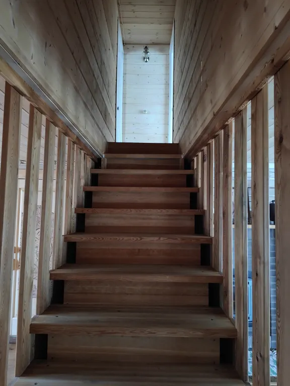 Дом с видом на церковь