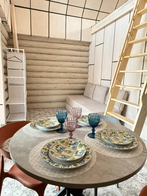 Дом в яблоневом саду