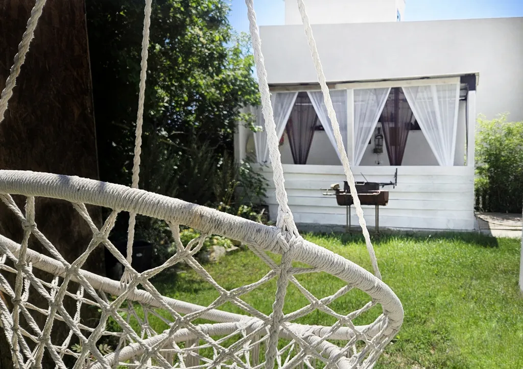 Уютный домик на берегу моря