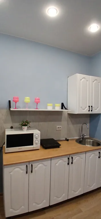 Студия с панорамным видом на город