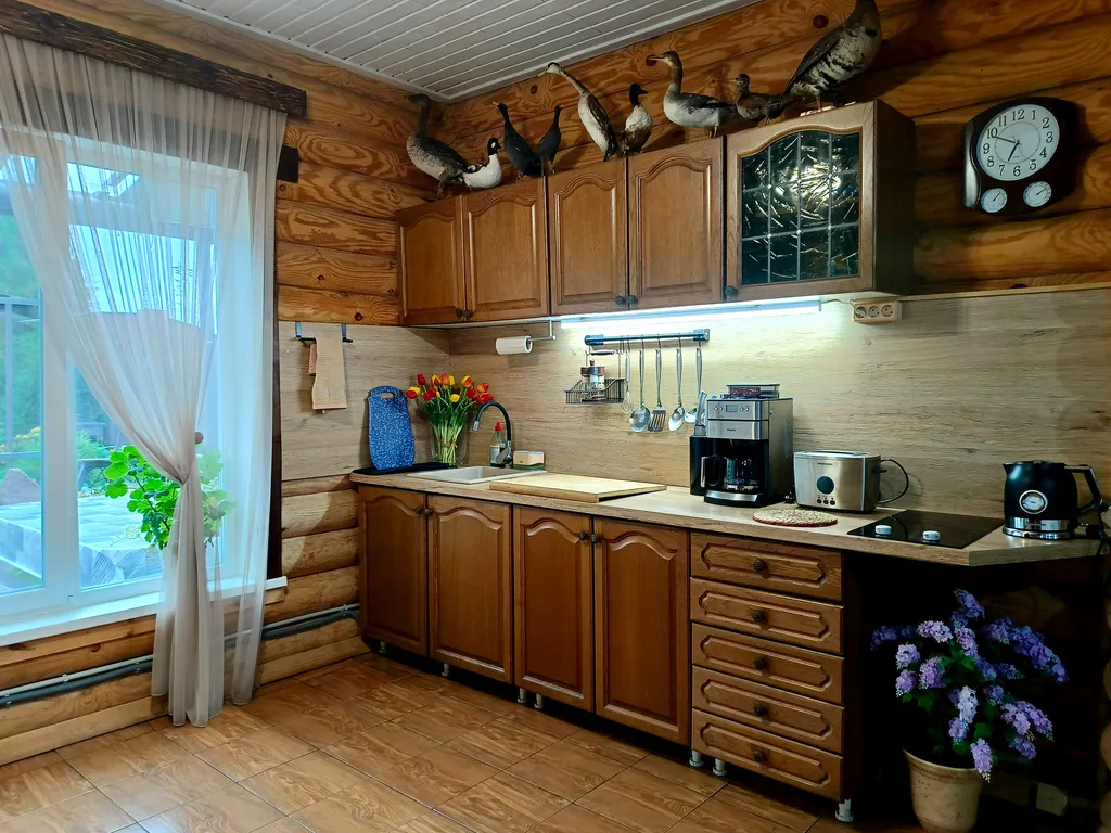 Уютный дом с бильярдом и сауной на побережье водохранилища