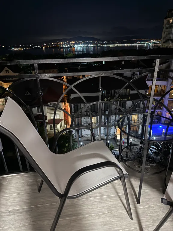 Квартира Апартаменты с видом на море около отеля Метрополь — Геленджик