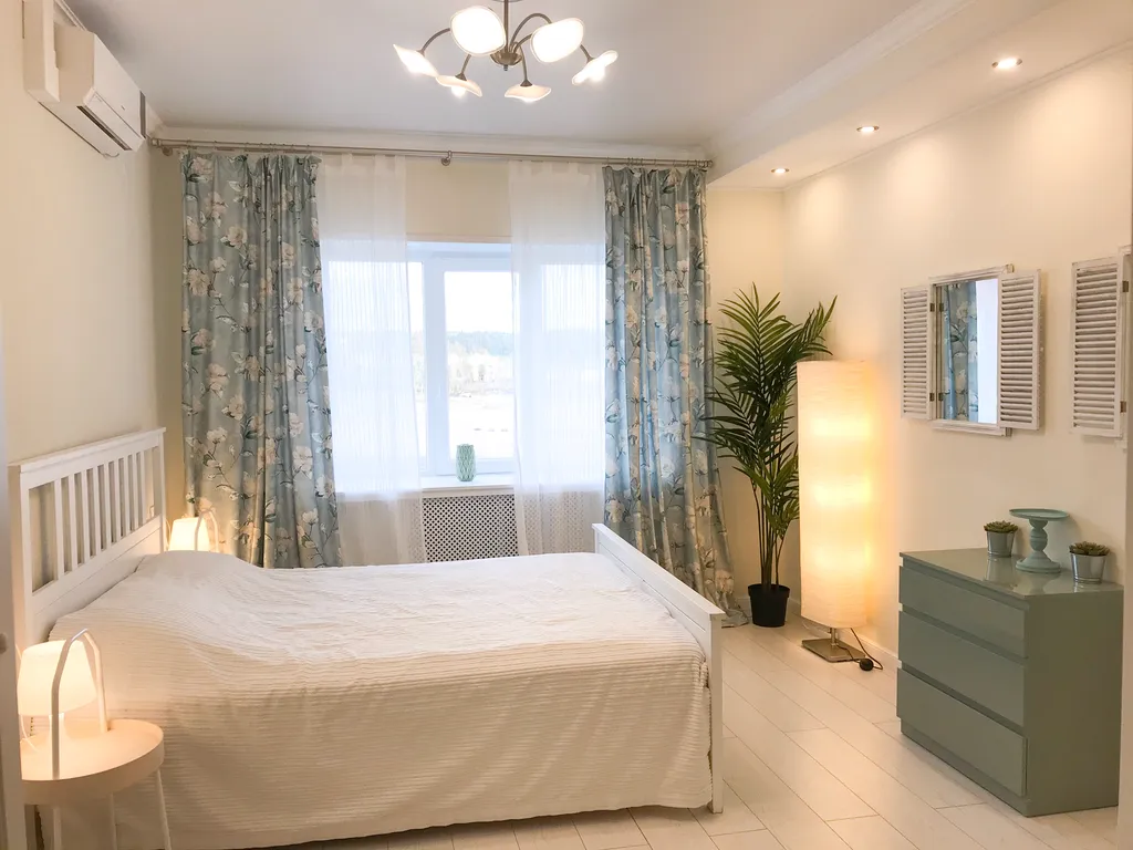 Красивая квартира на берегу залива