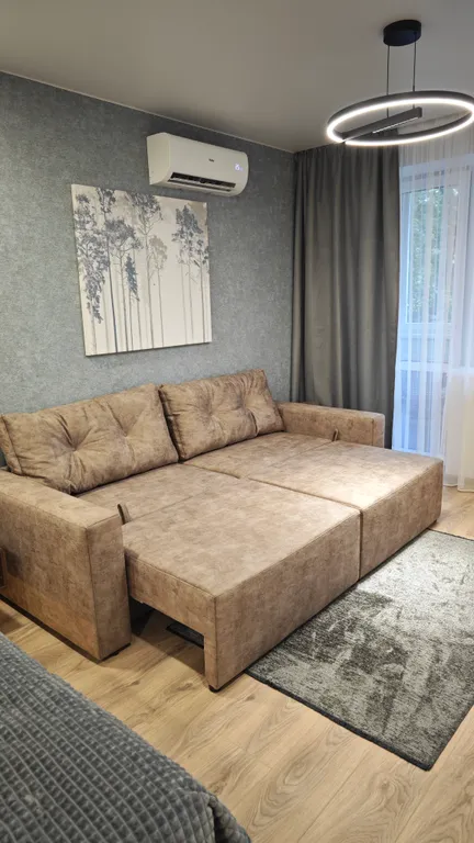 Современная однокомнатная квартира на набережной Двины