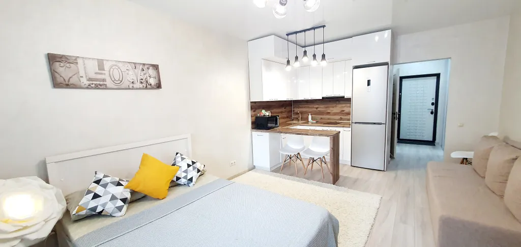 Квартира-студия недалеко от ЖД и ТРЦ Аура — аренда посуточно в Сургут