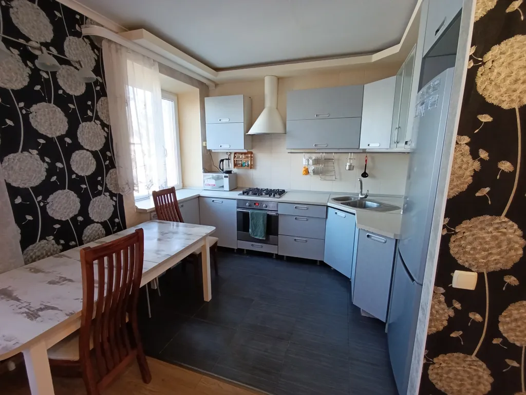 Квартира в центре у спуска на набережную