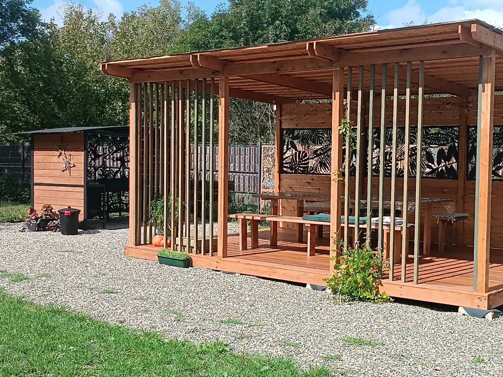 Дом с бассейном