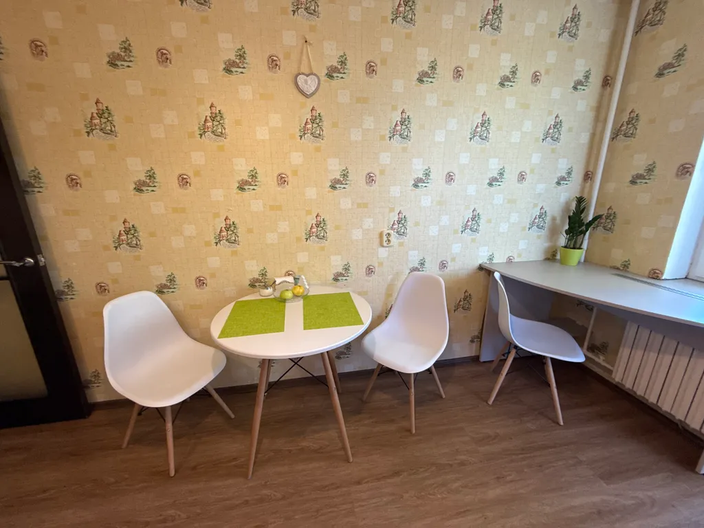 Центр, парковка, лифт, тёплый дом, ТЦ Трио, Лямус