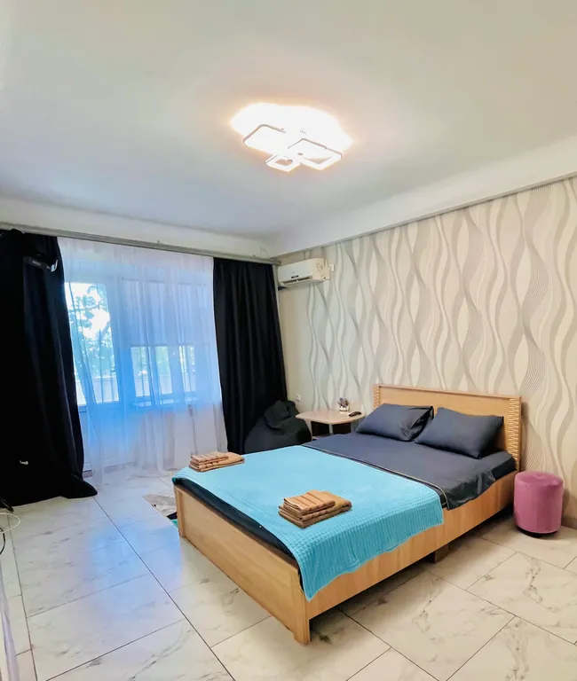 Светлая уютная квартира в центре города — аренда посуточно в Новочеркасск