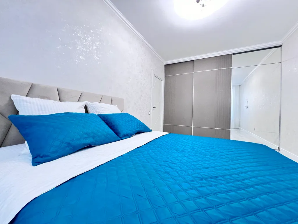 Стильная современная двушка центр