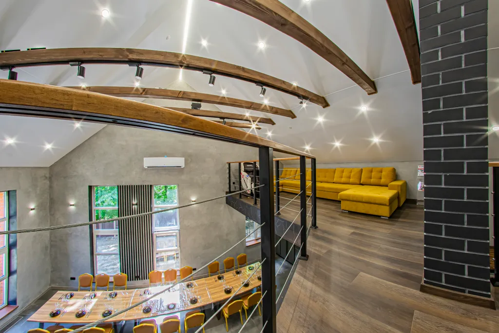 Просторный коттедж Лофт-хаус для большой компании с бассейном и сауной