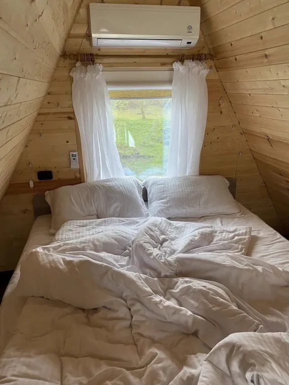 Коттедж Дом на первой береговой линии с видом на озеро номер Аб — Лабинск