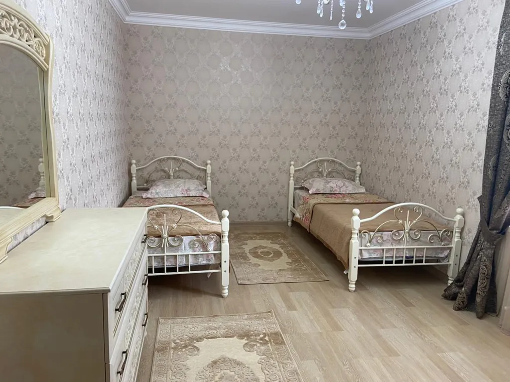 Квартира на площади