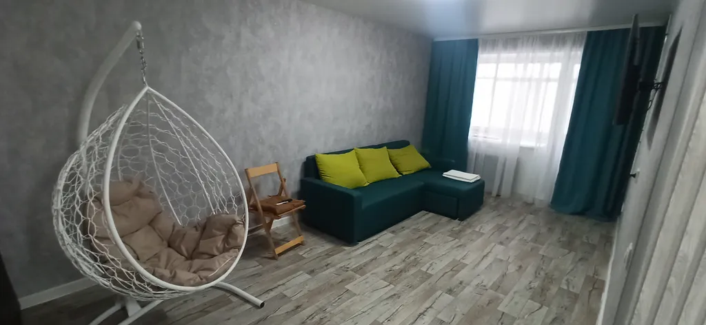 Уютная квартира с видом на лиственную аллею