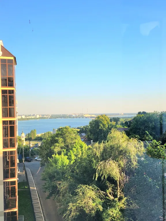 Видовая 1-комнатная квартира в центре рядом с каменным мостом