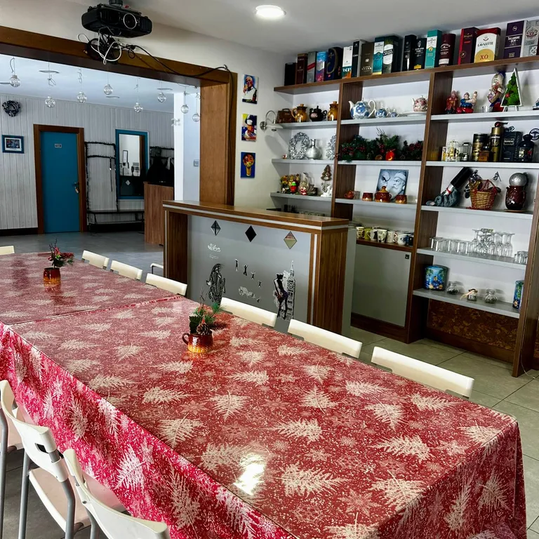 Усадьба Силичи с видом на гору