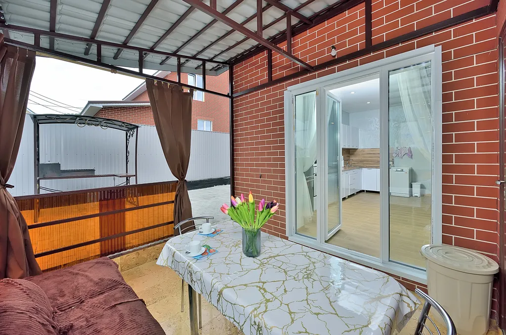 Уютный дом на берегу озера Банное