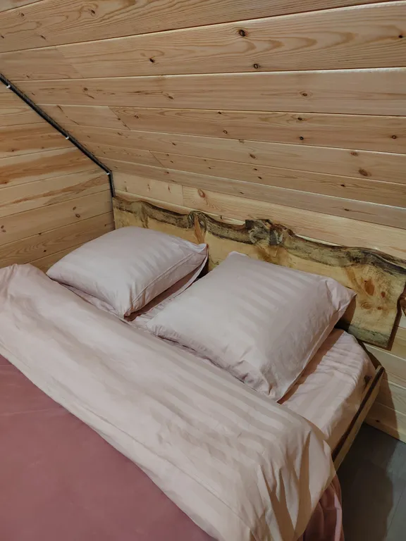 Коттедж Уютный, теплый дом с видом на горы в тихом, красивом месте — Шерегеш