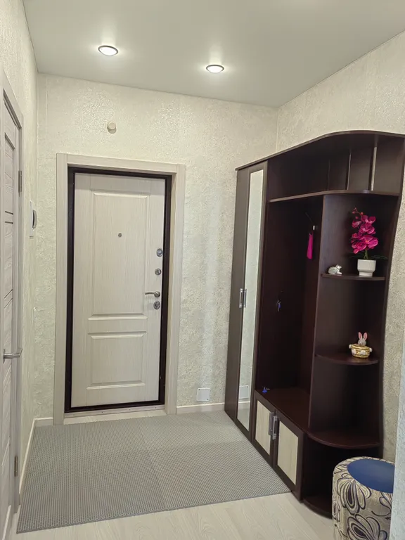 То что вы искали рядом с Ледовым дворцом.