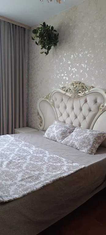 Двушечка у канатки и в старинном доме